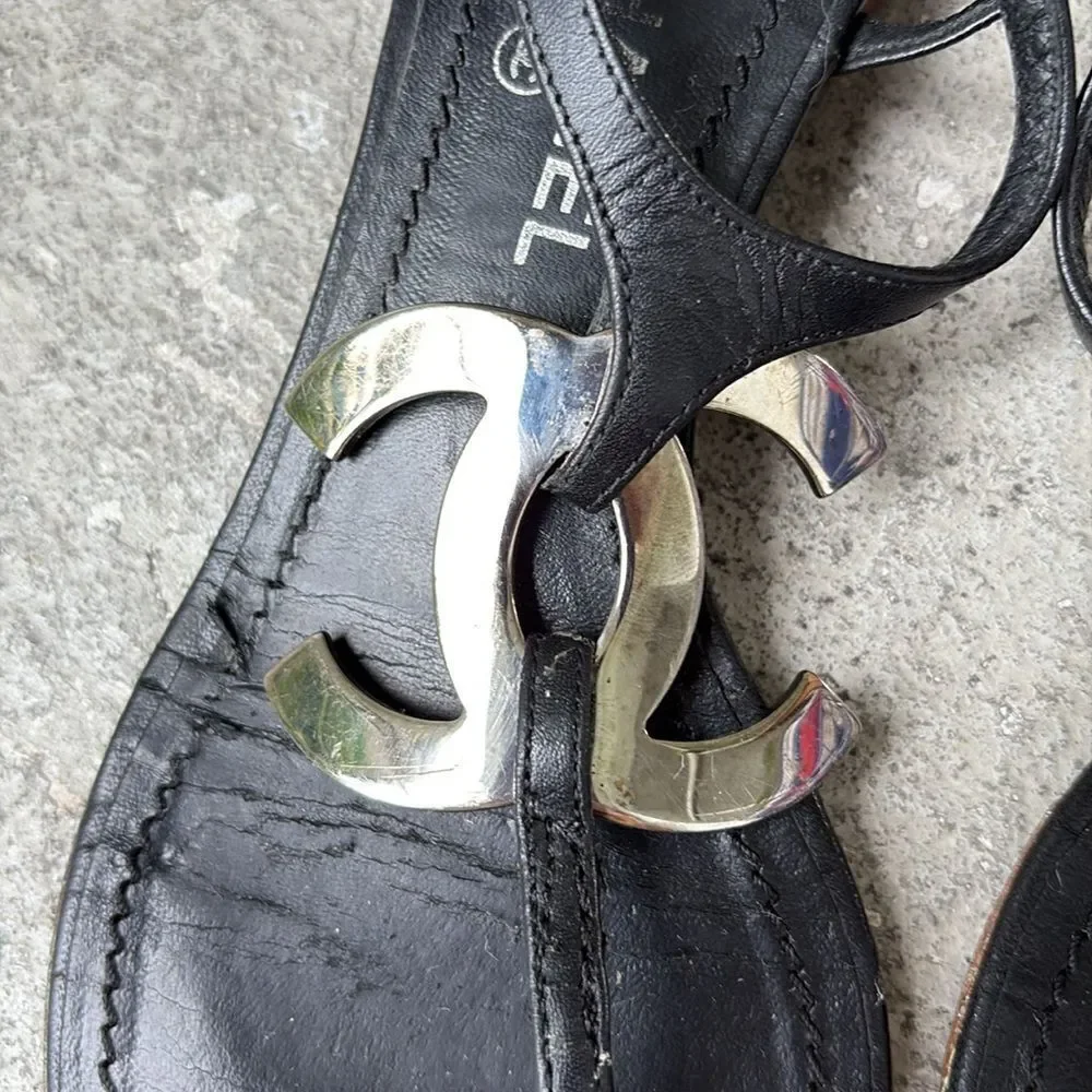 Chanel logo plaque flats